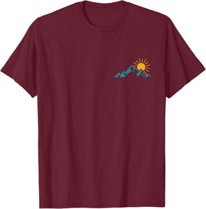 Wir Lieben Berge - Black Mountain - Adults, Outdoor Enthusiasts - - Short Sleeve - Small - - Modern Vintage - Hiking, Camping, Climbing T-Shirt - T-Shirt | Maroon