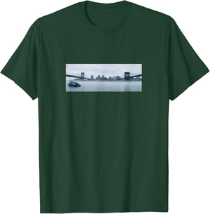 NYC Streetwear | Manhattan and Brooklyn Bridge | Cool Style T-Shirt - T-Shirt | Forest