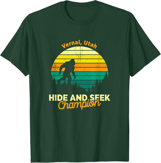 Vintage Vernal, Utah Mountain Hiking Souvenir Print T-Shirt - T-Shirt | Forest
