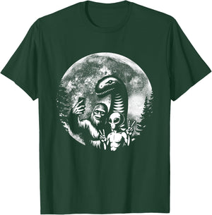 Funny Bigfoot Sasquatch Alien Loch Ness Full Moon Selfie T-Shirt - T-Shirt | Forest