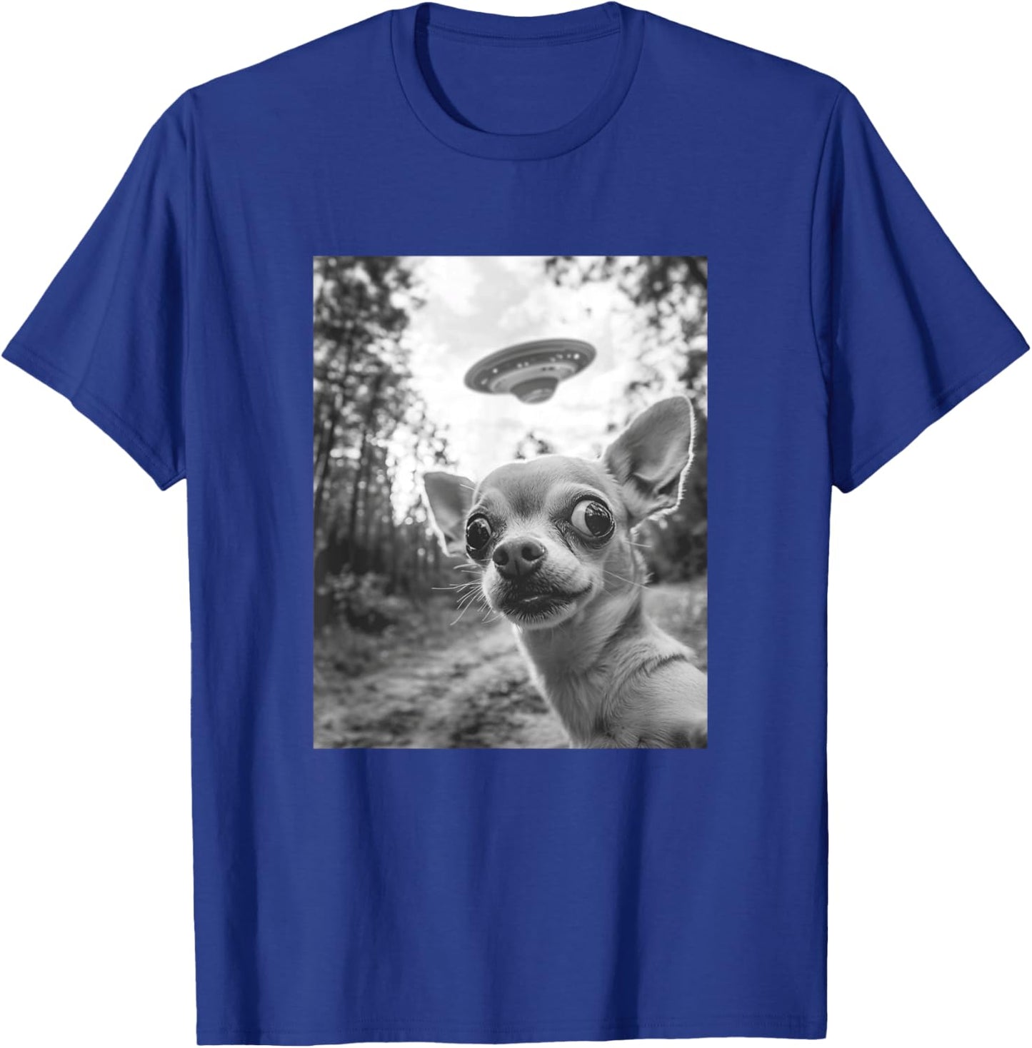 Chihuahua UFO Meme - Funny Chihuahua Selfie with UFO T-Shirt - T-Shirt | Royal