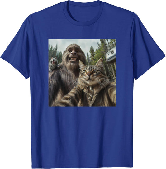 Cat Bigfoot Sasquatch Selfie Photo Funny Retro Classic Humor T-Shirt - T-Shirt | Royal