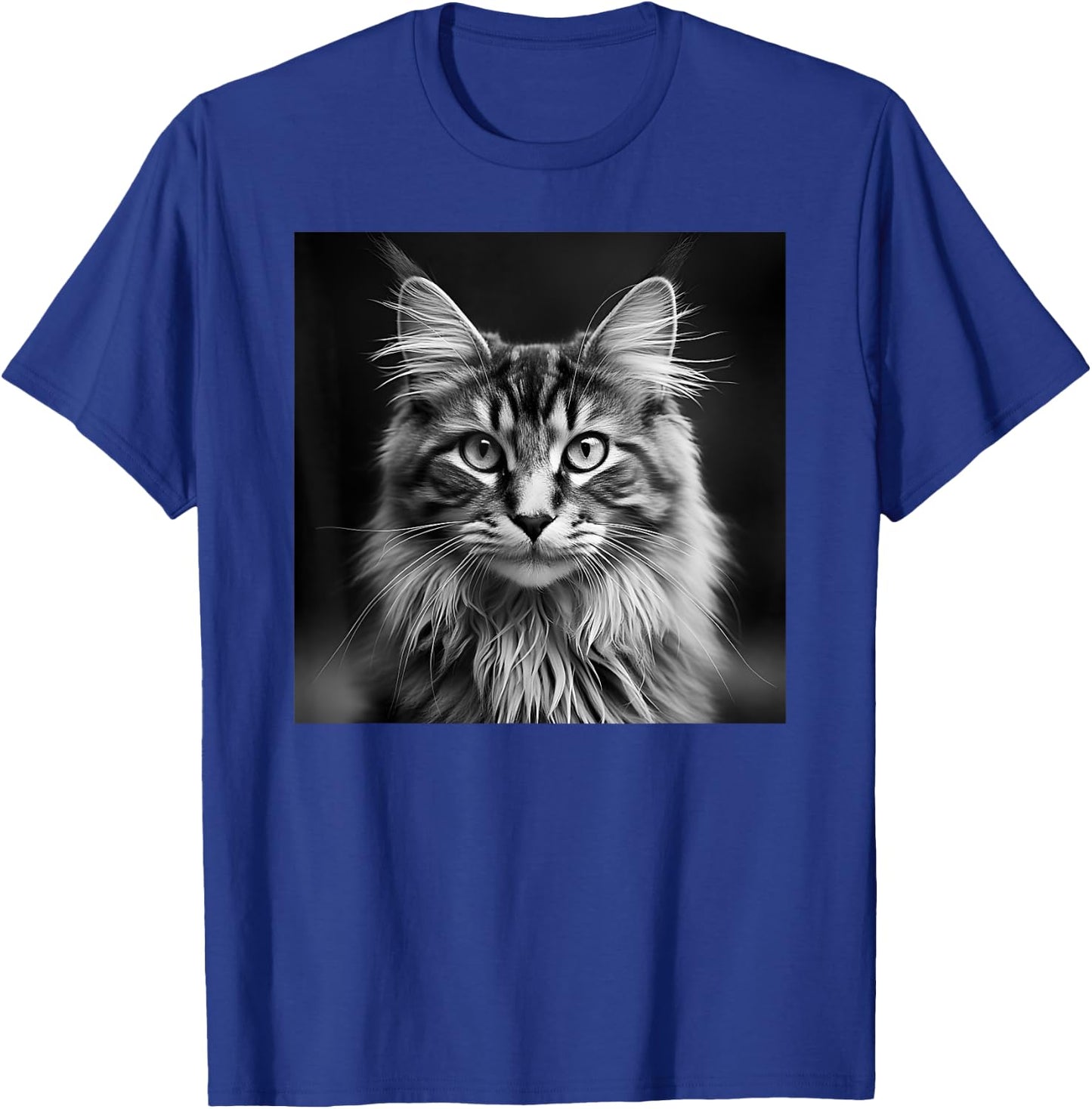 Maine Coon Cat Cinematic Black And White Photography T-Shirt - T-Shirt | Royal