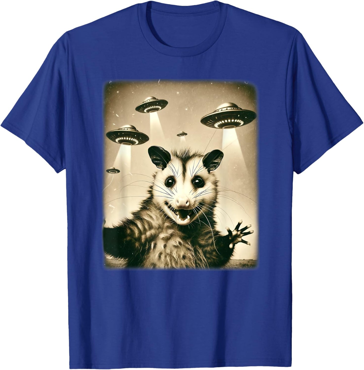 Funny Opossum Selfie With UFO Alien Humor Hilarious Possum T-Shirt - T-Shirt | Royal