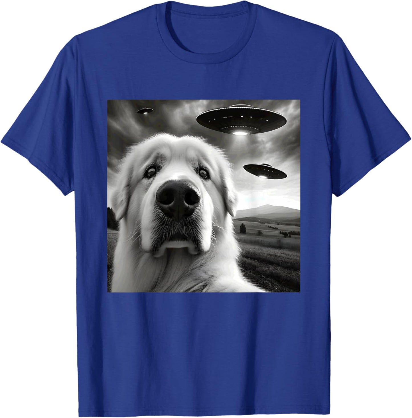 Great Pyrenees Funny Graphic Selfie with UFOs Weird Aliens T-Shirt - T-Shirt | Royal