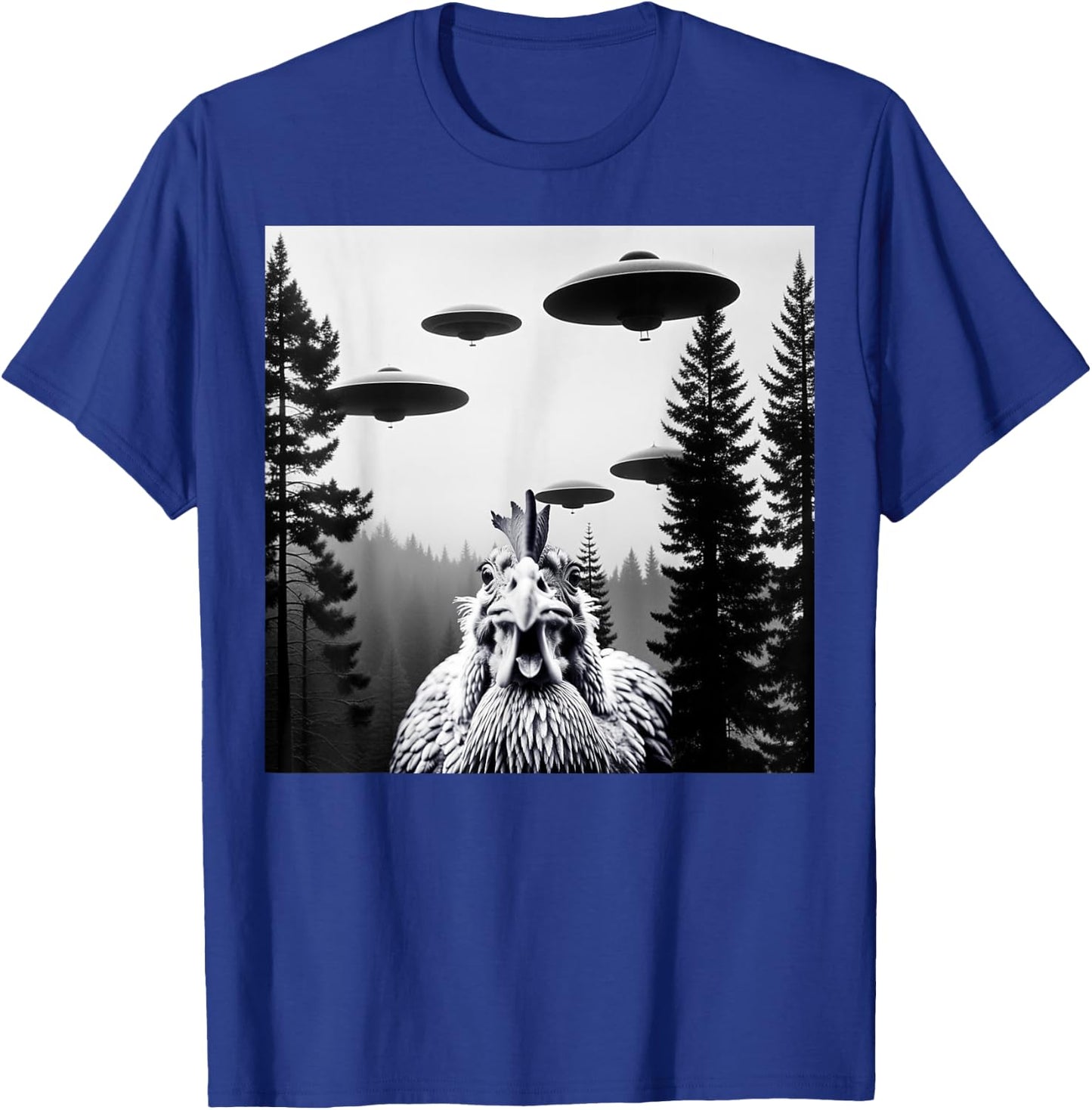Funny Chicken With Alien UFO Spaceship. Chicken And Alien T-Shirt - T-Shirt | Royal