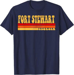 FORT STEWART Georgia City Vintage Roots Retro Design 70s 80s T-Shirt - T-Shirt | Navy