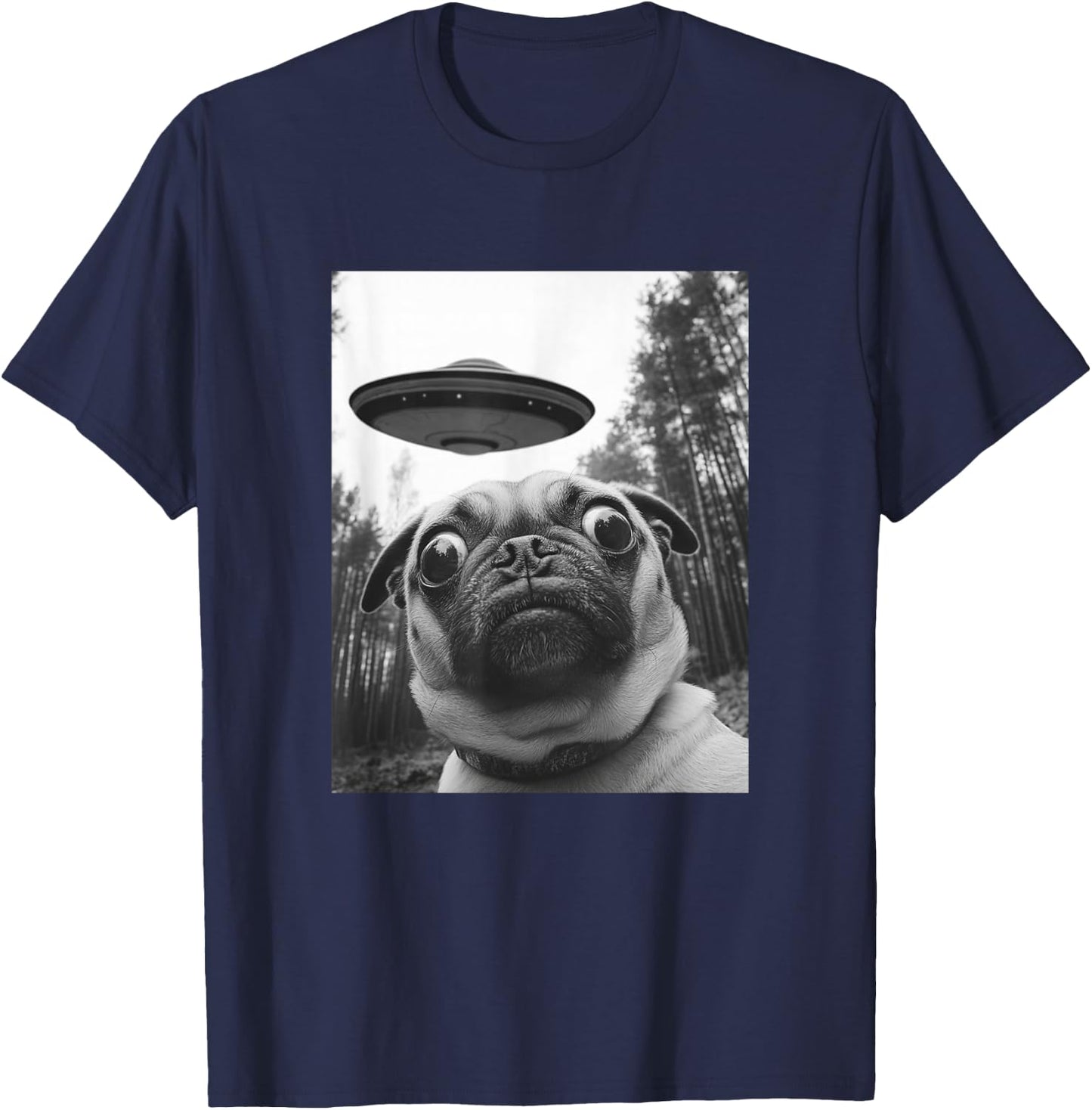 Funny Pug Selfie with UFO T-Shirt - T-Shirt | Navy