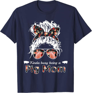 Kinda busy being a pig mom messy hair in bun bandana T-Shirt - T-Shirt | Navy