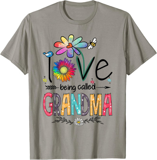 I Love Being Called Grandma Daisy Flower Cute Mother's Day T-Shirt - T-Shirt | Sand