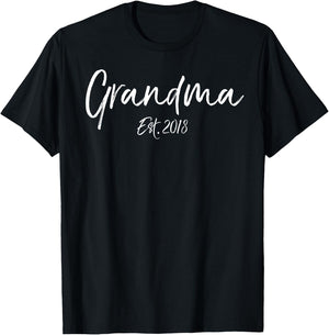 Cute Grandmother Gift from Grandkids Grandma Est. 2018 T-Shirt - T-Shirt | Black