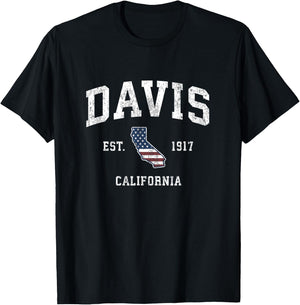 Davis California CA Vintage American Flag Sports Design T-Shirt - T-Shirt | Black