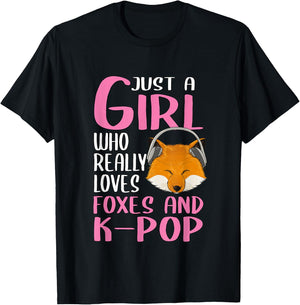Gift Just A Girl Who Really Loves Foxes And K-Pop T-Shirt - T-Shirt | Black