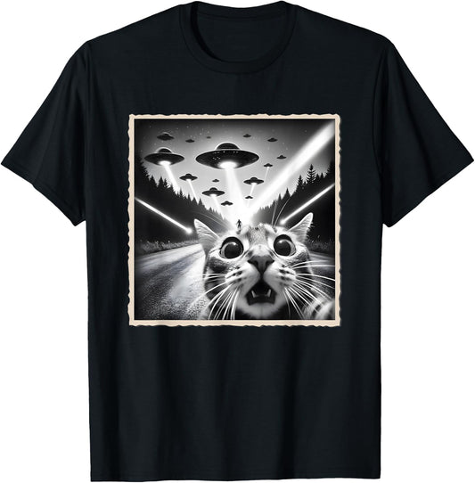 Cat Selfie With UFO | Funny Alien & Cat T-Shirt - T-Shirt | Black