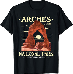 Arches National Park - Retro Hiking & Camping Lover T-Shirt - T-Shirt | Black